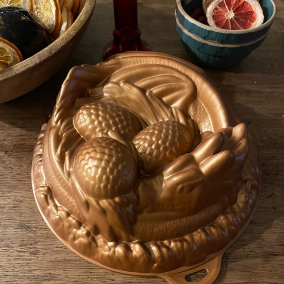 Game of Thrones Cake Mold -never used